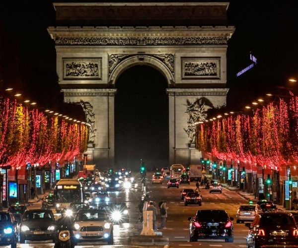 201123051139 christmas lights champs elysees france 1122 super tease qtwicr0fzmurkmcektzqrefy1e7tj0o48wwbubhle0